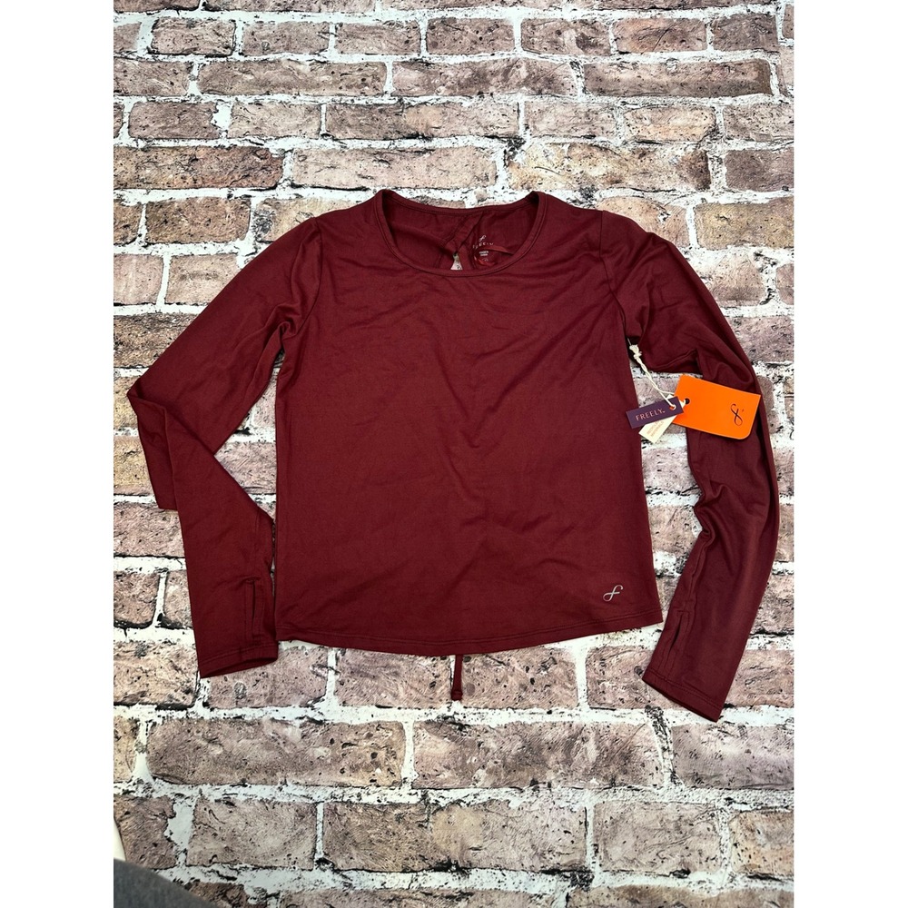 Freely NWT Women's Maroon Polyester Spandex Long Sleeve‎ Thumbhole Top XS